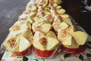 banh-phat-tai-cua-nguoi-Hoa-cho-Lon